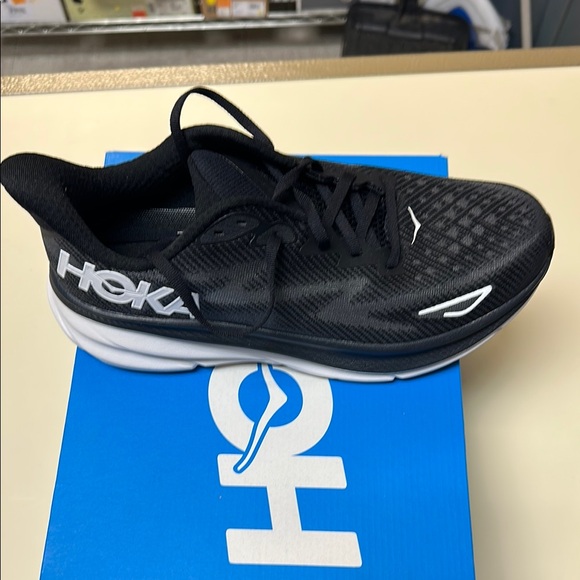 CLEARANCE!!!!HOKA Clifton 9 Black Running Shoes - Picture 6 of 13